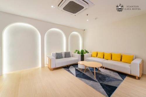 stanton gaya hotel