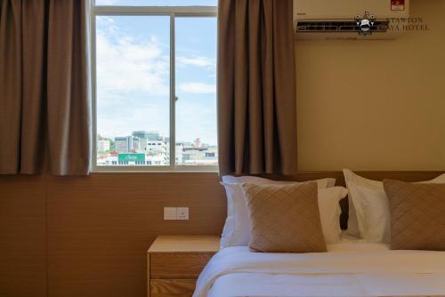 stanton gaya hotel