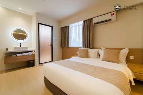 stanton gaya hotel