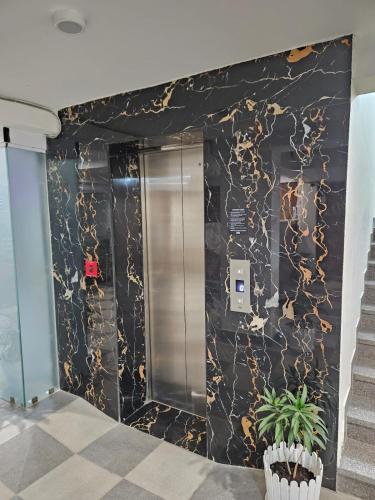 hotel amahi inn sector 48