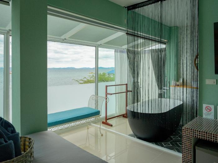 baan sailboat beach kohlarn