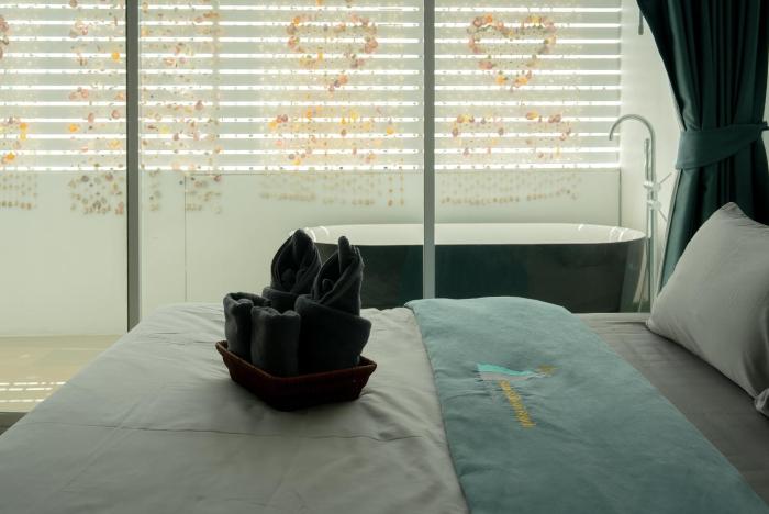 baan sailboat beach kohlarn