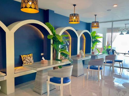 baan sailboat beach kohlarn