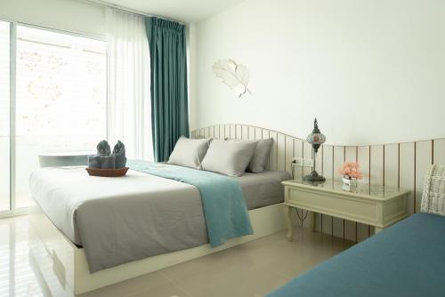 baan sailboat beach kohlarn