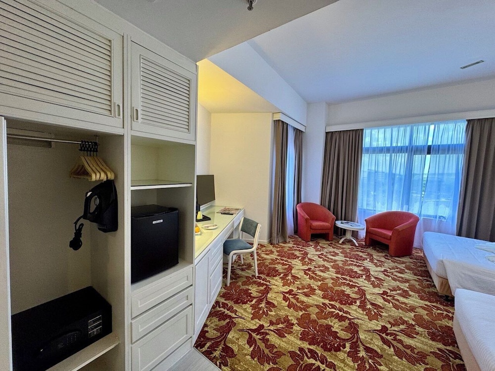 royal park hotel uniten