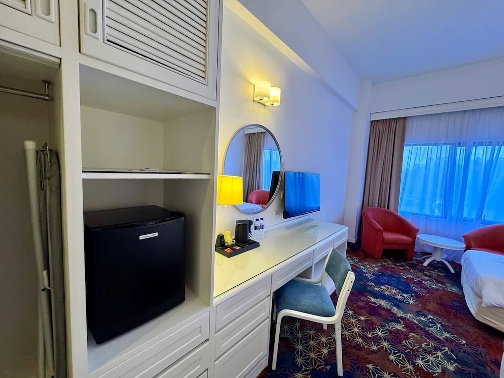 royal park hotel uniten