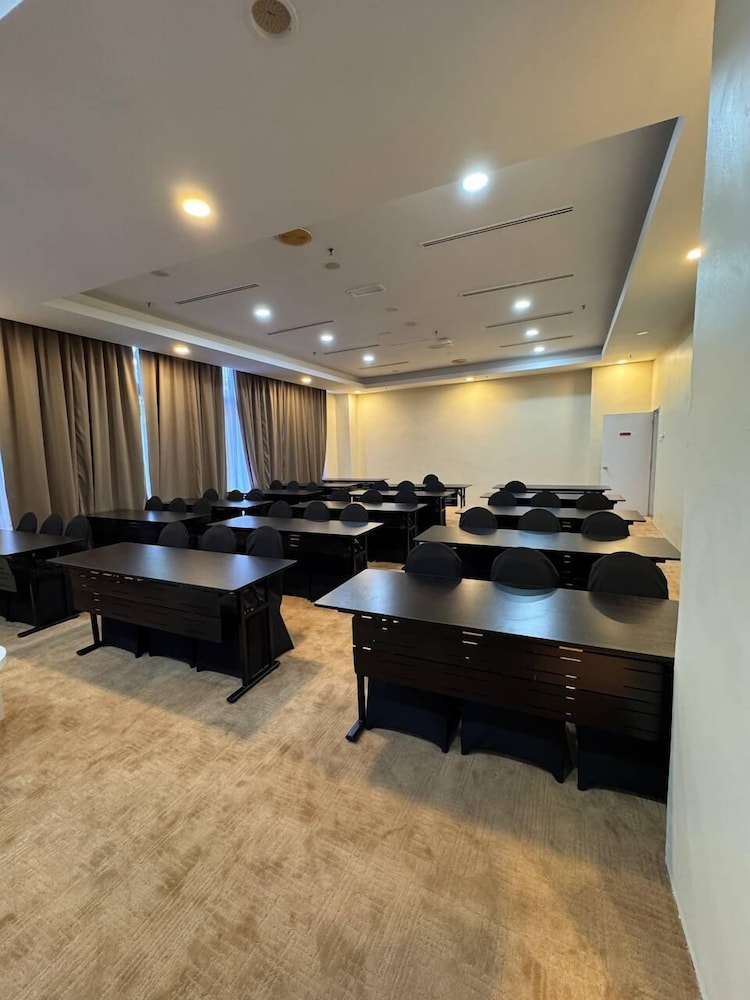 royal park hotel uniten
