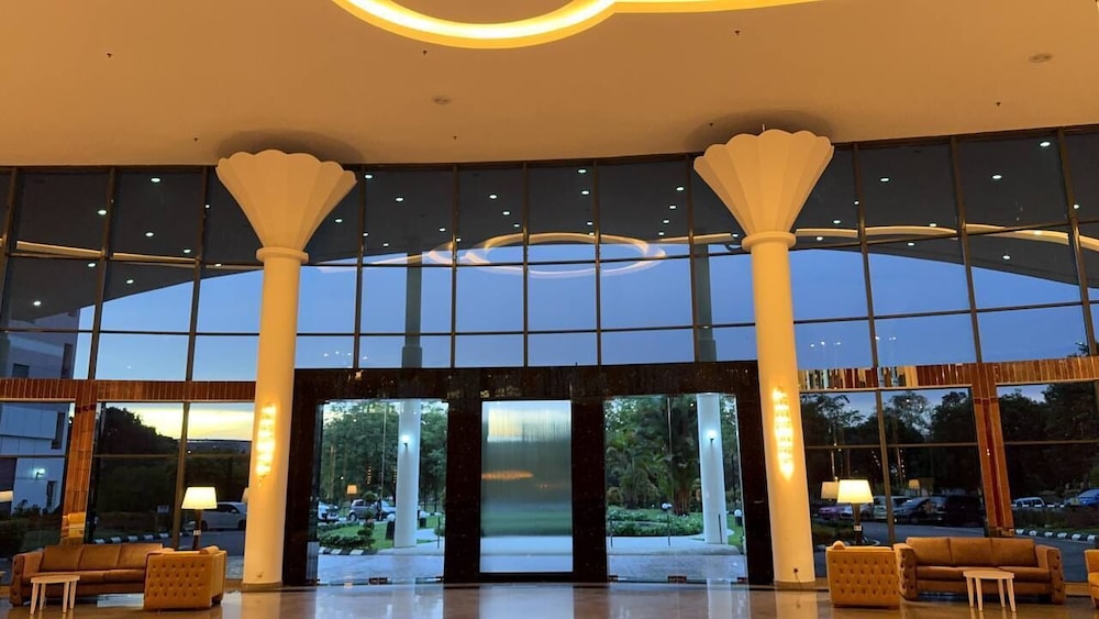 royal park hotel uniten