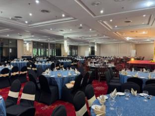 royal park hotel uniten