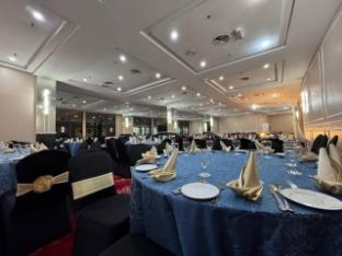royal park hotel uniten
