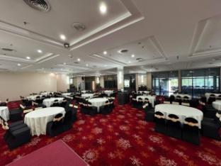 royal park hotel uniten