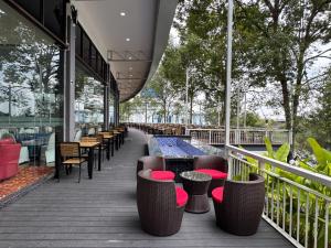 royal park hotel uniten