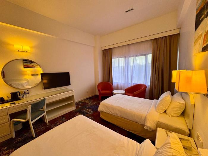 royal park hotel uniten