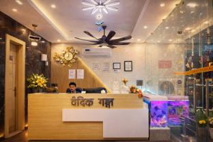 hotel vaidik ganga near parmarth niketan