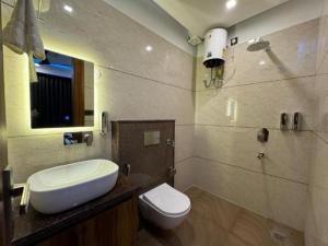 hotel vaidik ganga near parmarth niketan