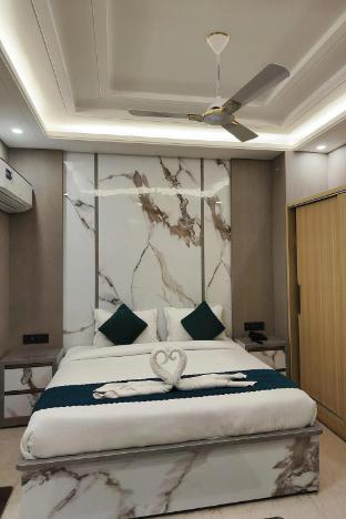 hotel vaidik ganga near parmarth niketan