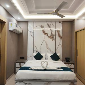 hotel vaidik ganga near parmarth niketan