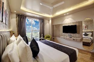 saltstayz premier near golf course road and sector 57