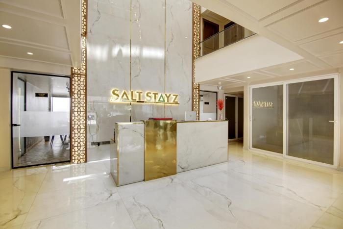 saltstayz premier near golf course road and sector 57
