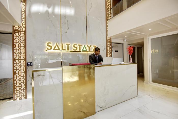 saltstayz premier near golf course road and sector 57
