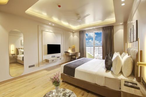 Saltstayz Premier - Near Golf Course Road & Sector 57,,3 star