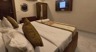 hotel kaushambhi grand