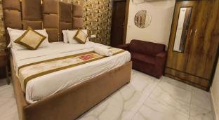 hotel kaushambhi grand