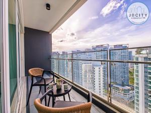 medini signature suites by jbcity home