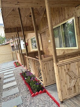 bamboo garden cottages and cafe