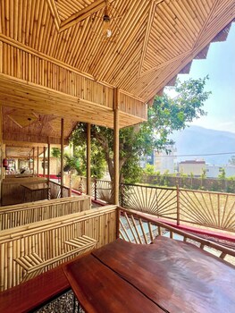 bamboo garden cottages and cafe