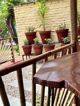 bamboo garden cottages and cafe