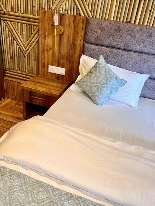 bamboo garden cottages and cafe