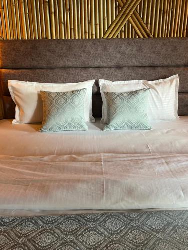 Bamboo Garden Cottages And Cafe,,3 star