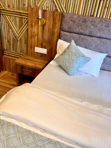 bamboo garden cottages and cafe