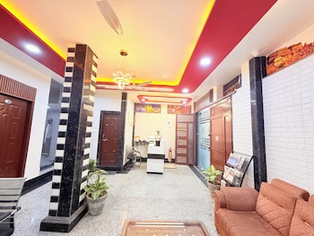 hotel aastha inn
