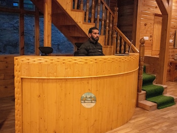 the frozenfall resort gulmarg