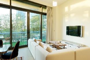 Brown Stone - Burj Khalifa Downtown Vista ,Sh Mohammed Bin Rashid Blvd - Downtown Dubai,5 star
