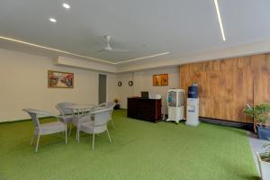 the lodgers luxury 1 bhk serviced apartment sec 43