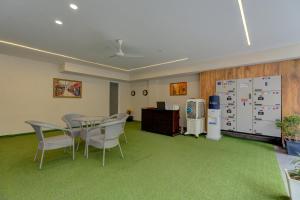 the lodgers luxury 1 bhk serviced apartment sec 43