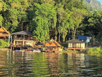 kawarin saiyai cottage and lake
