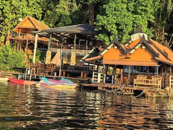 kawarin saiyai cottage and lake