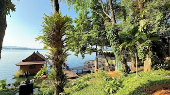 kawarin saiyai cottage and lake