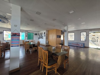 siddhi vinayak hotel and banquet