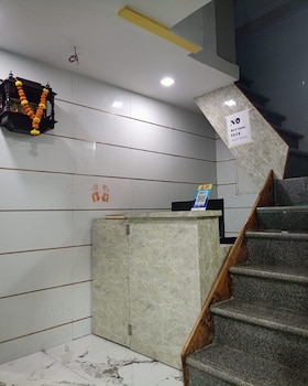 tanvi guest house marol