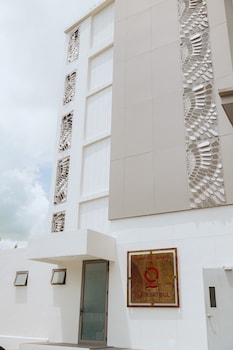 elite atoll serviced apartments