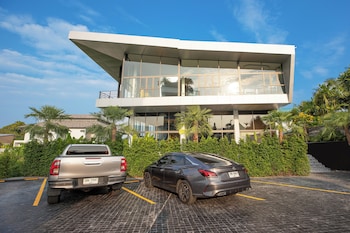 elite atoll serviced apartments