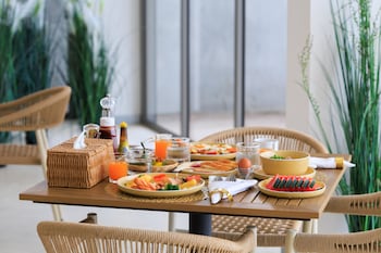 elite atoll beachfront hotel