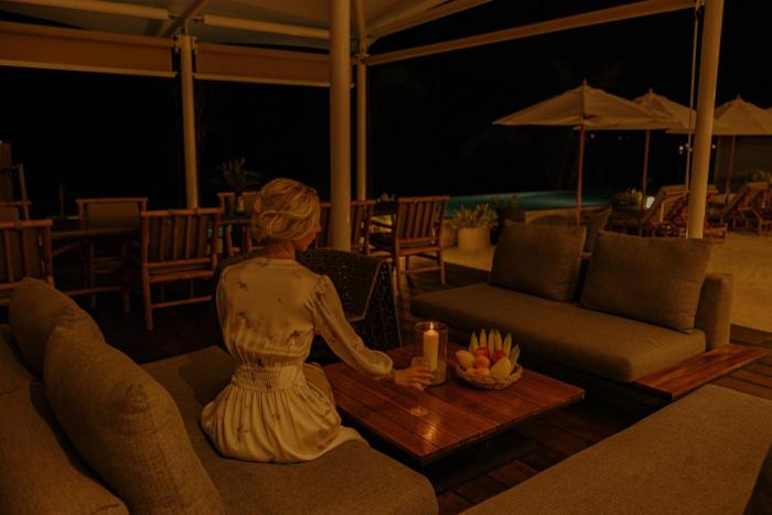 elite atoll beachfront hotel