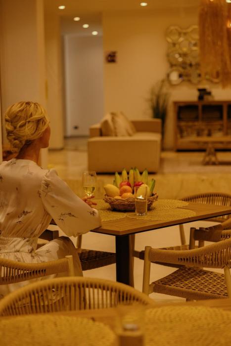 elite atoll beachfront hotel