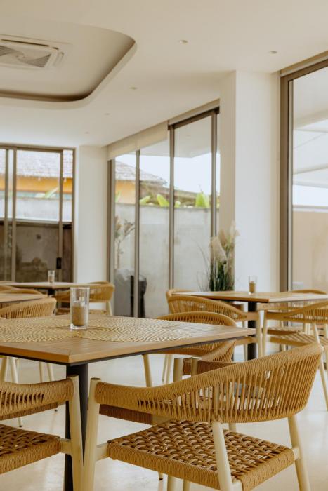 elite atoll beachfront hotel